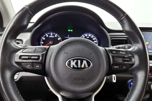 Kia Rio (2018) thumbnail 6