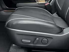 Mazda MX-30 (2025) thumbnail 24