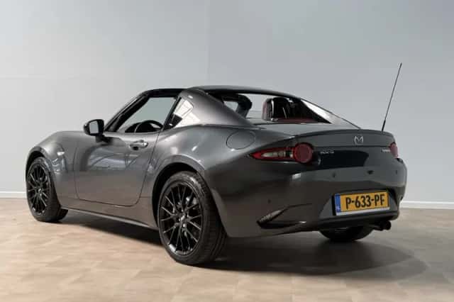 Mazda MX-5 (2022) thumbnail 2