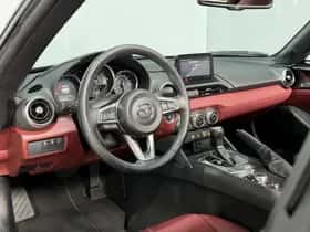 Mazda MX-5 (2022) thumbnail 10