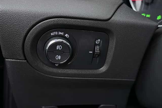 Opel Grandland_X (2021) thumbnail 5