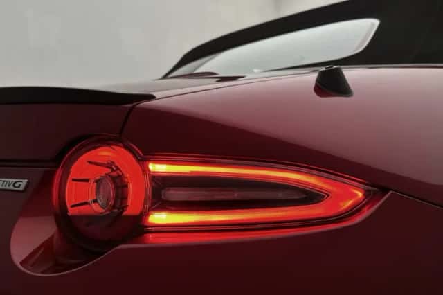 Mazda MX-5 (2024) thumbnail 38