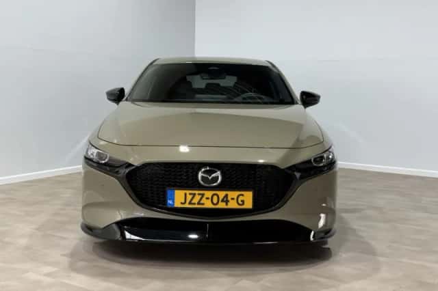 Mazda 3 (2026) thumbnail 2