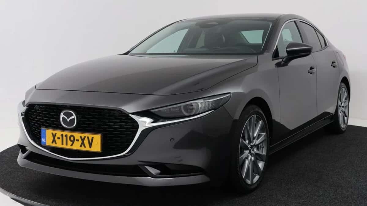 Mazda 3 (2024) — foto 1