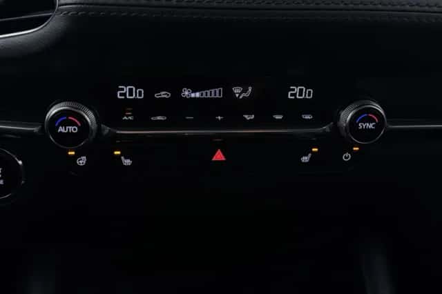 Mazda 3 (2024) thumbnail 12