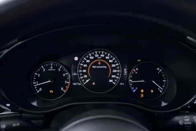 Mazda 3 (2024) thumbnail 17