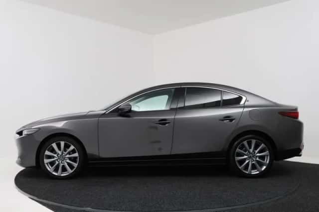 Mazda 3 (2024) thumbnail 3