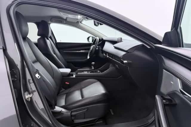 Mazda 3 (2024) thumbnail 22