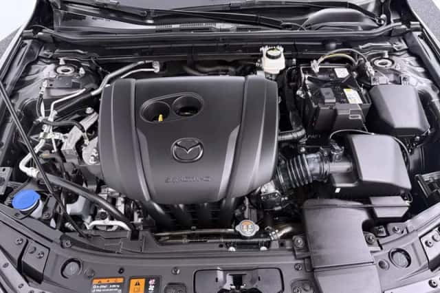 Mazda 3 (2024) thumbnail 4