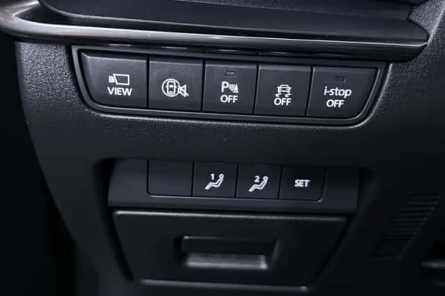 Mazda 3 (2024) thumbnail 8