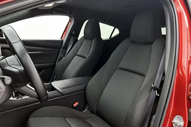 Mazda 3 (2024) thumbnail 4