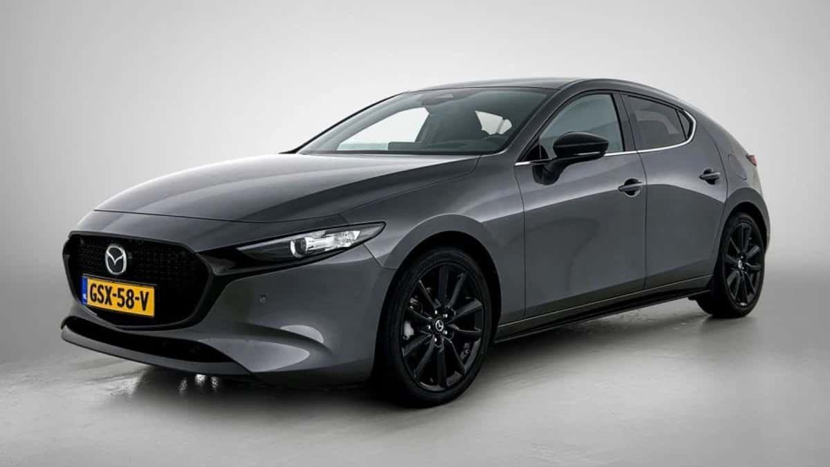 Mazda 3 (2024) — foto 1
