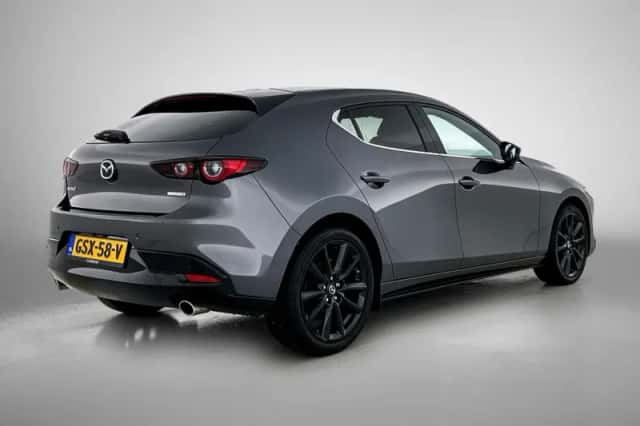 Mazda 3 (2024) thumbnail 2