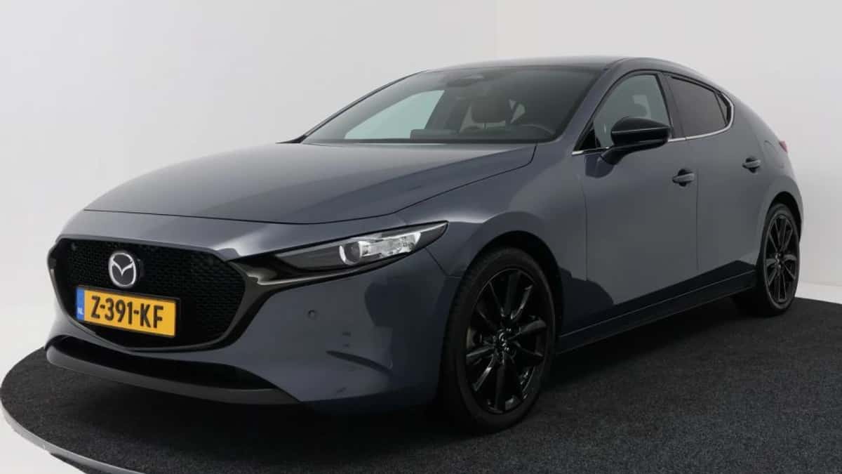 Mazda 3 (2024) — foto 1
