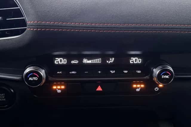 Mazda 3 (2024) thumbnail 18