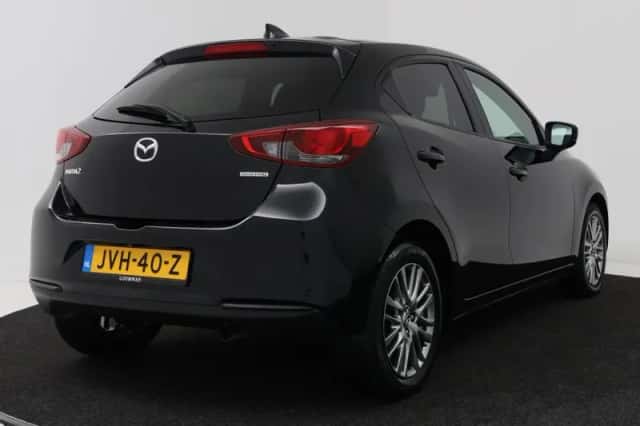Mazda 2 (2021) thumbnail 2