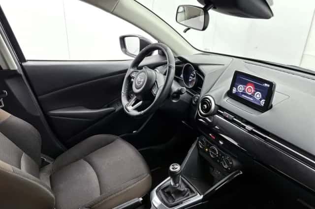 Mazda 2 (2021) thumbnail 6