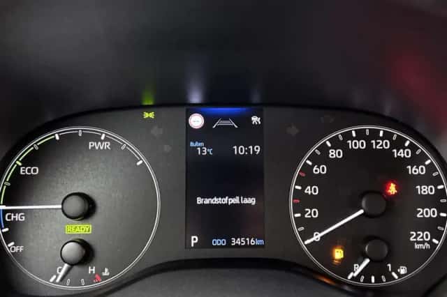 Mazda 2_Hybrid (2025) thumbnail 5