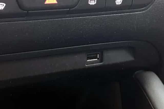 Mazda 3 (2020) thumbnail 33