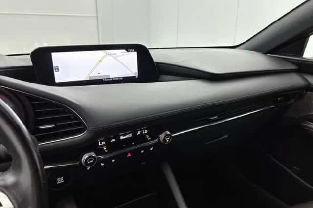 Mazda 3 (2020) thumbnail 5