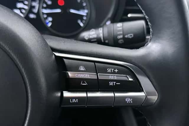 Mazda 3 (2022) thumbnail 10