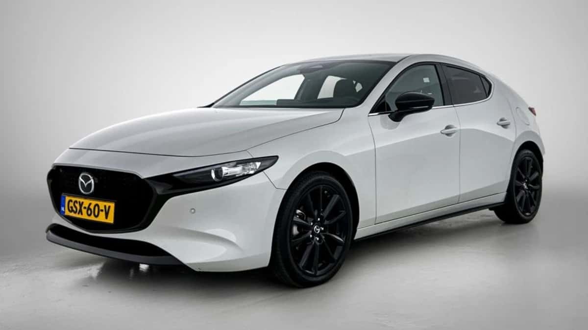 Mazda 3 (2024) — foto 1