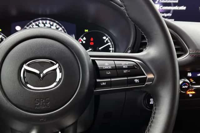 Mazda 3 (2024) thumbnail 15