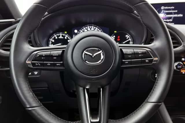 Mazda 3 (2024) thumbnail 18