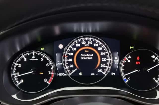 Mazda 3 (2024) thumbnail 5