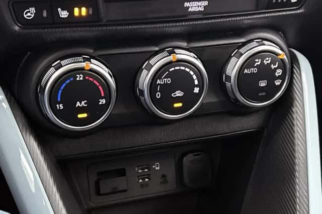 Mazda 2 (2025) thumbnail 9