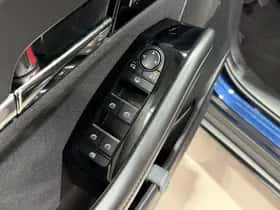 Mazda CX-30 (2025) thumbnail 17