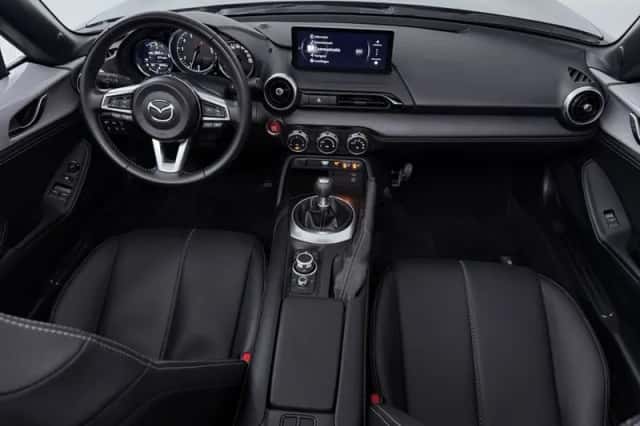 Mazda MX-5 (2025) thumbnail 4
