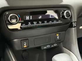 Mazda 2_Hybrid (2025) thumbnail 23