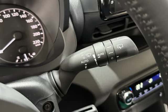 Mazda 2_Hybrid (2025) thumbnail 24