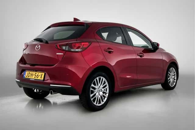 Mazda 2 (2021) thumbnail 2