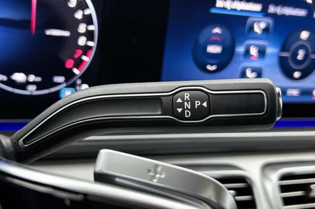 Mercedes-Benz GLE (2026) thumbnail 11