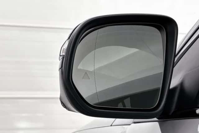 Mercedes-Benz GLE (2026) thumbnail 40