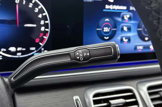 Mercedes-Benz GLE (2025) thumbnail 11
