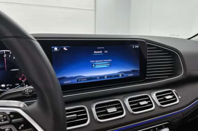 Mercedes-Benz GLE (2025) thumbnail 36