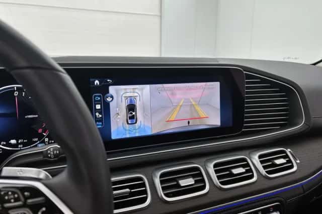 Mercedes-Benz GLE (2025) thumbnail 9