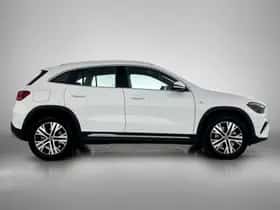 Mercedes-Benz GLA (2025) thumbnail 11