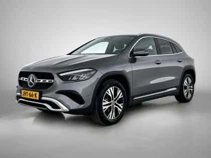 Mercedes-Benz GLA (2024) — foto 1