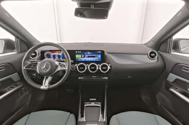 Mercedes-Benz GLA (2025) thumbnail 6