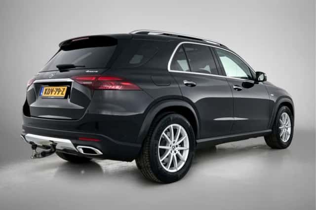 Mercedes-Benz GLE (2025) thumbnail 2