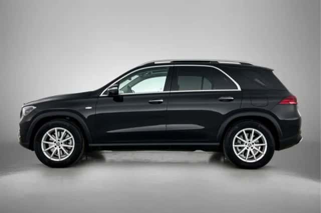 Mercedes-Benz GLE (2025) thumbnail 3
