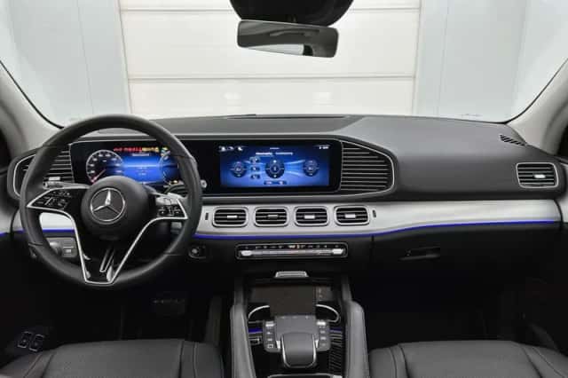Mercedes-Benz GLE (2025) thumbnail 5