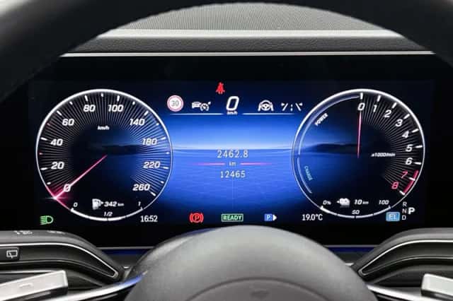 Mercedes-Benz GLE (2025) thumbnail 6