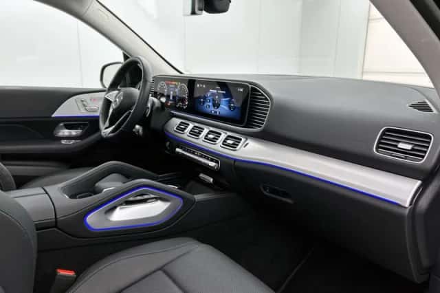 Mercedes-Benz GLE (2025) thumbnail 7