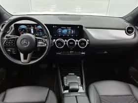 Mercedes-Benz GLA (2023) thumbnail 4