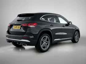 Mercedes-Benz GLA (2021) thumbnail 2
